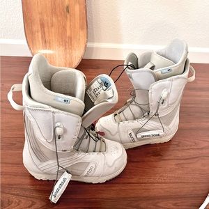 White Burton Snowboarding Boots Size 7 women. Asking for $110.